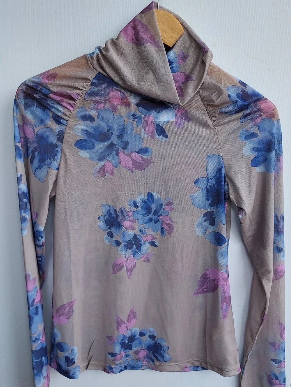 Free People Gray Floral Long Sleeve Mesh Mock Neck Top Size Medium NEW NWT